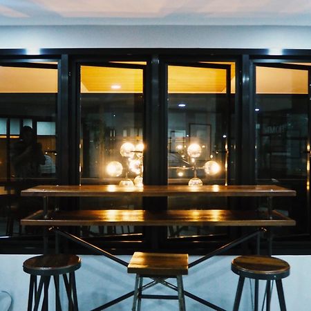 Baan Noppadol Aparthotel Bangkok Buitenkant foto
